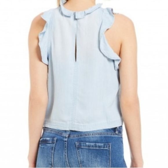 Chelsea & Violet Women Ombre Chambray Top Round neckline - Picture 10 of 10